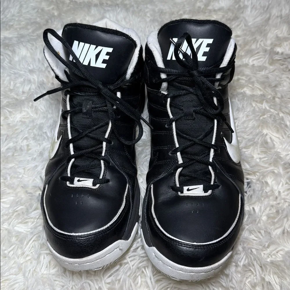 Nike Flex Black and White sneaker